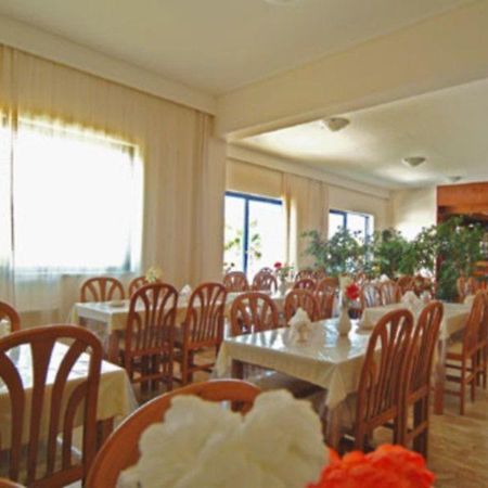 Apellis Hotel Lambi  Ngoại thất bức ảnh