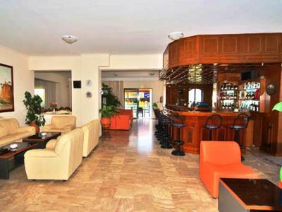 Apellis Hotel Lambi  Ngoại thất bức ảnh